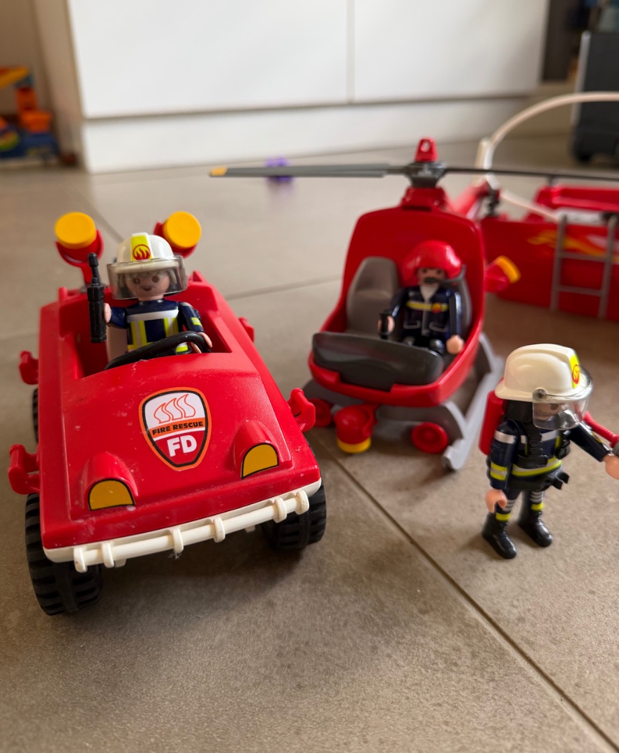 Playmobil City Action Fire Rescue Set 9503 thumbnail 3