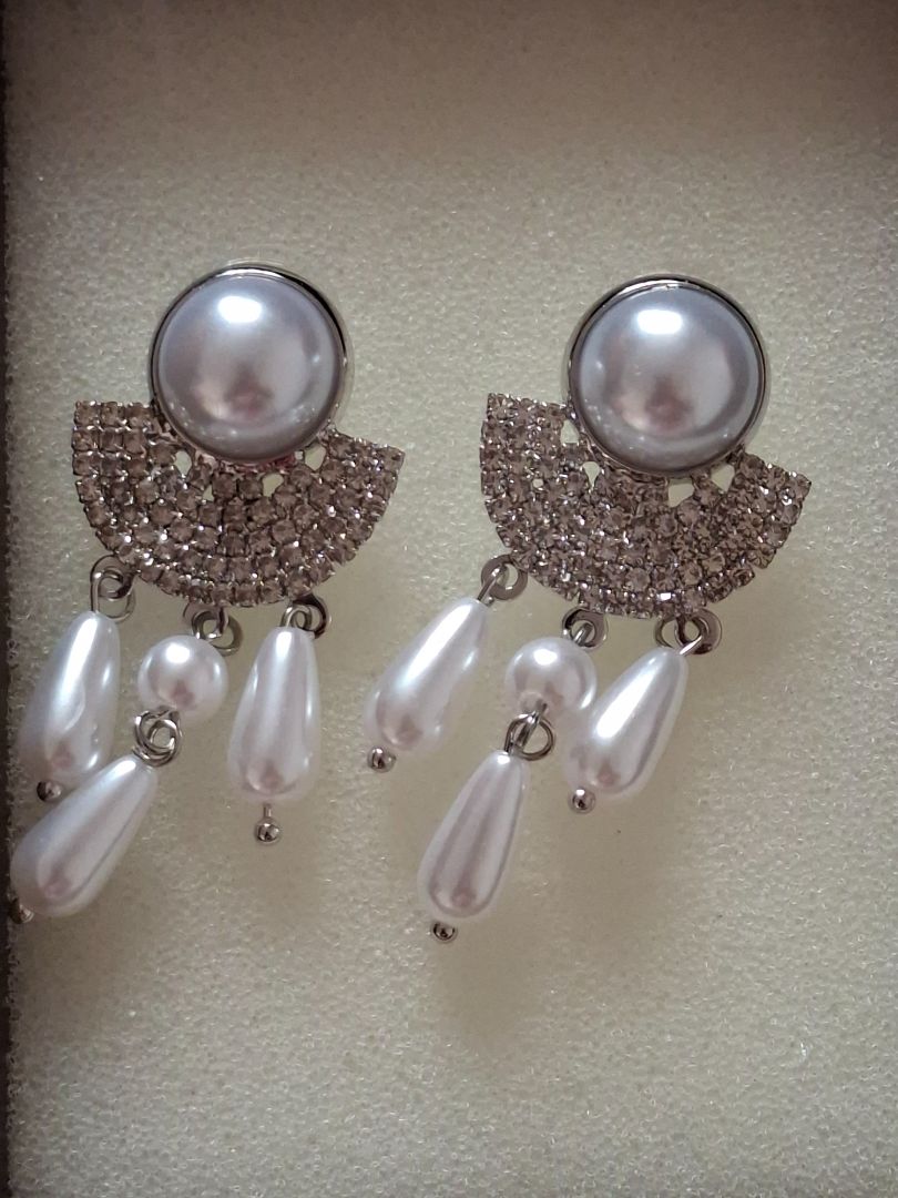 Gold-plated jewellery set and various pieces from Dubai thumbnail 3