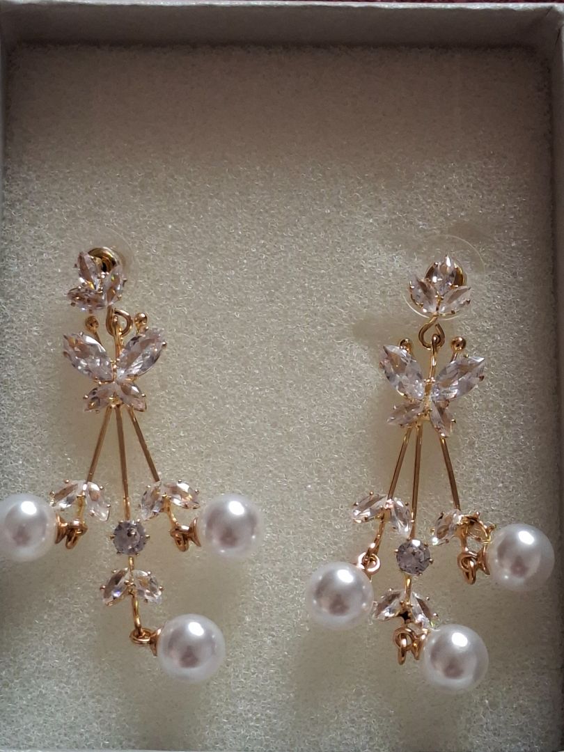 Gold-plated jewellery set and various pieces from Dubai thumbnail 5