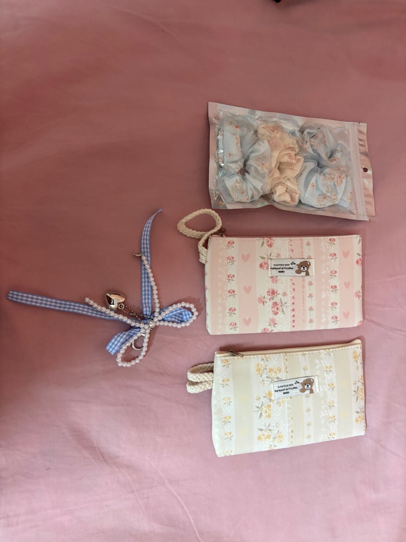 Women's Clothing Bundle Assorted Pieces thumbnail 5