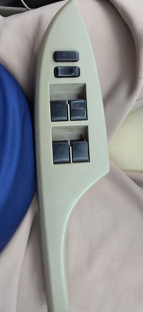 Toyota Axio 2008 Main Window Switch - Image 1 of 1