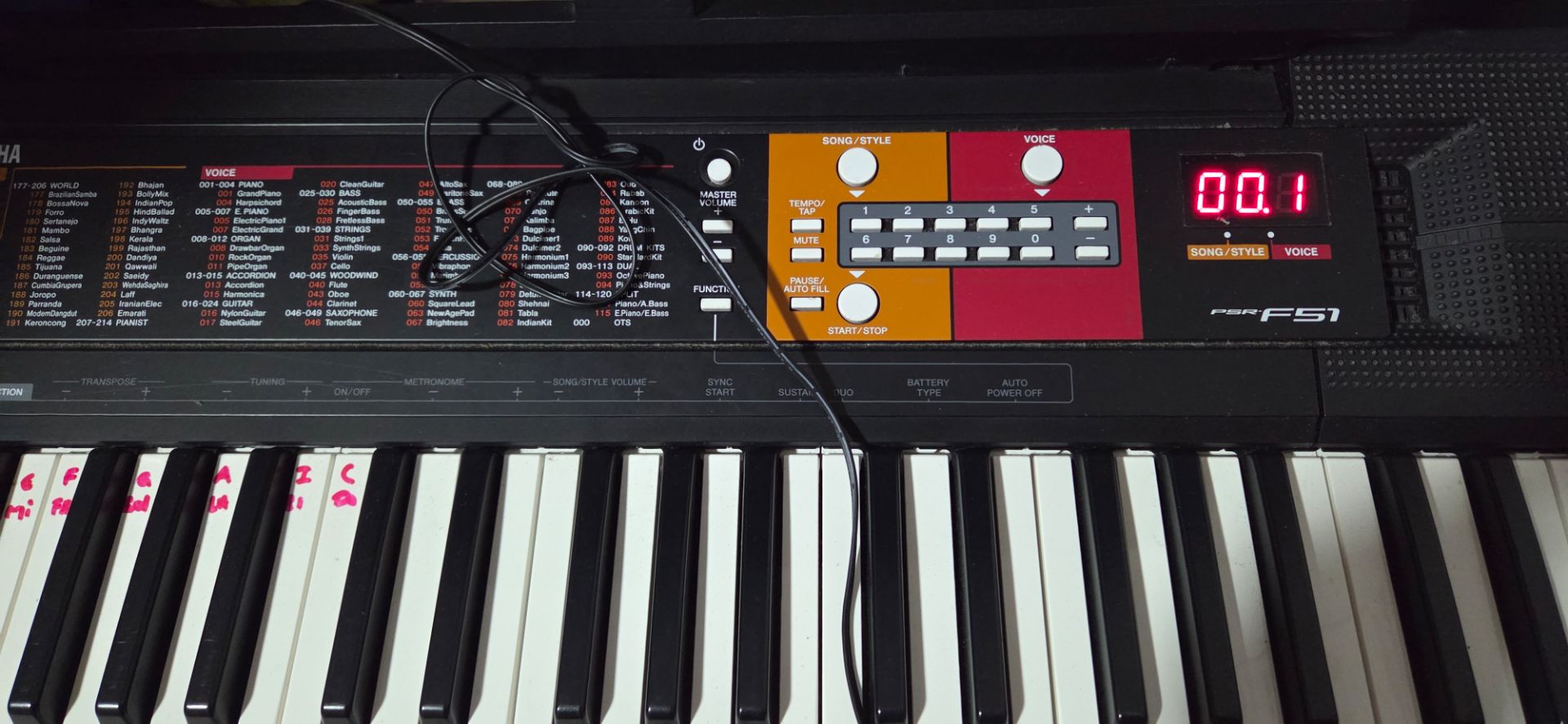 Yamaha PSR-F51 Portable Keyboard Black thumbnail 3