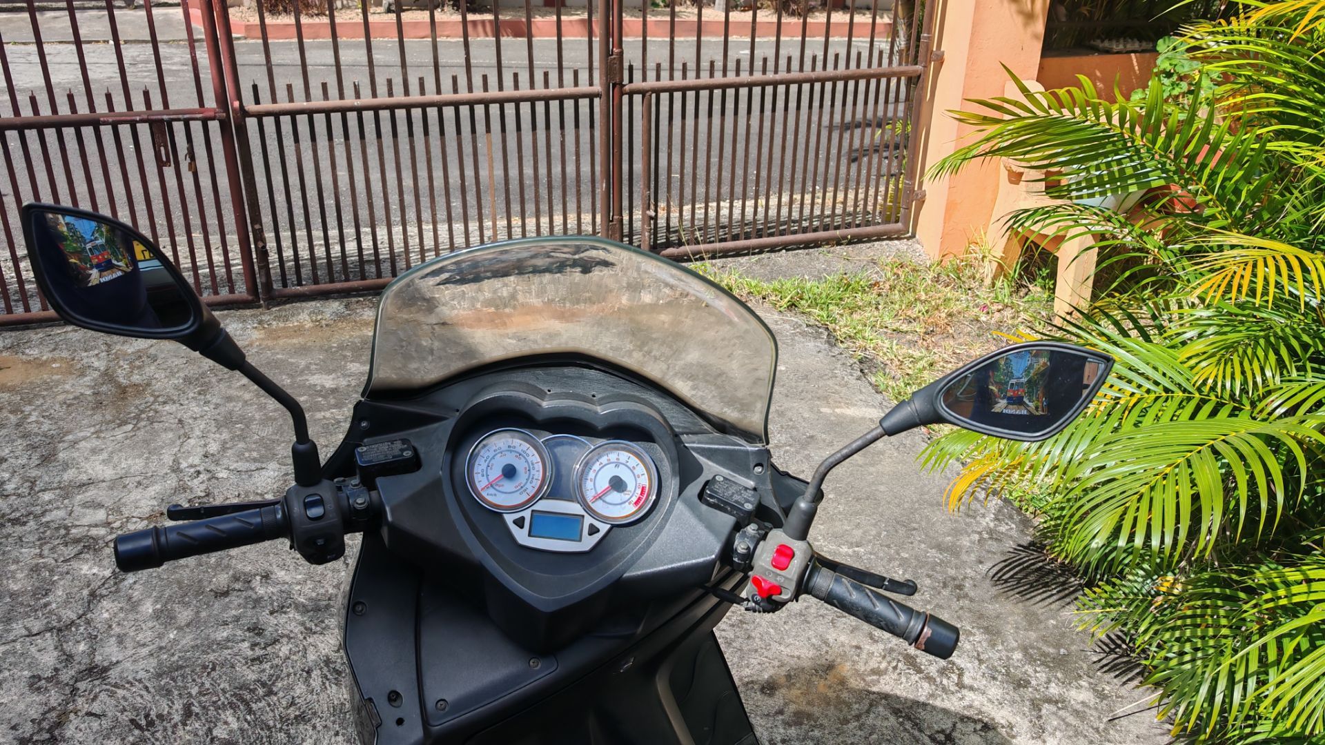 Keeway Silverblade 250 EFI Automatic Scooter thumbnail 5