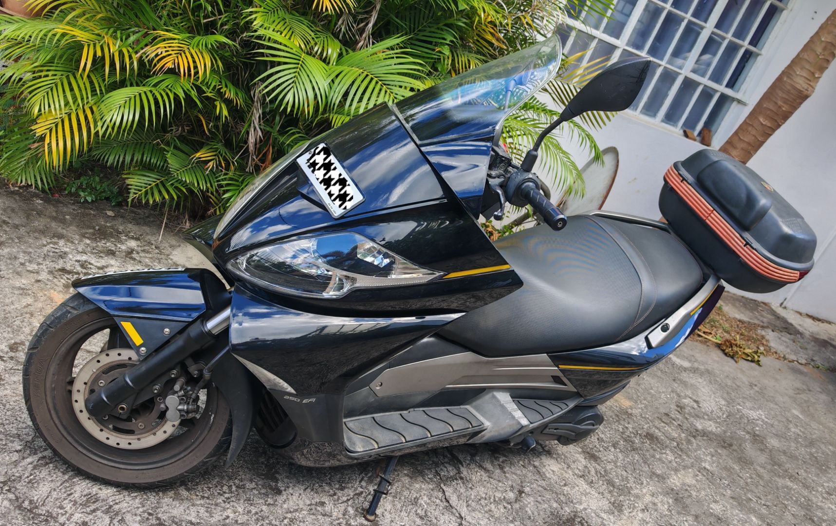 Keeway Silverblade 250 EFI Automatic Scooter thumbnail 6