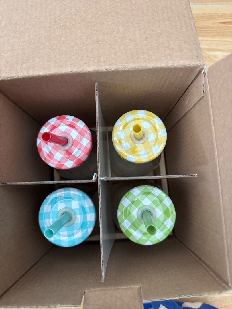 Country Style Drinking Bottles Set of 4 thumbnail 2
