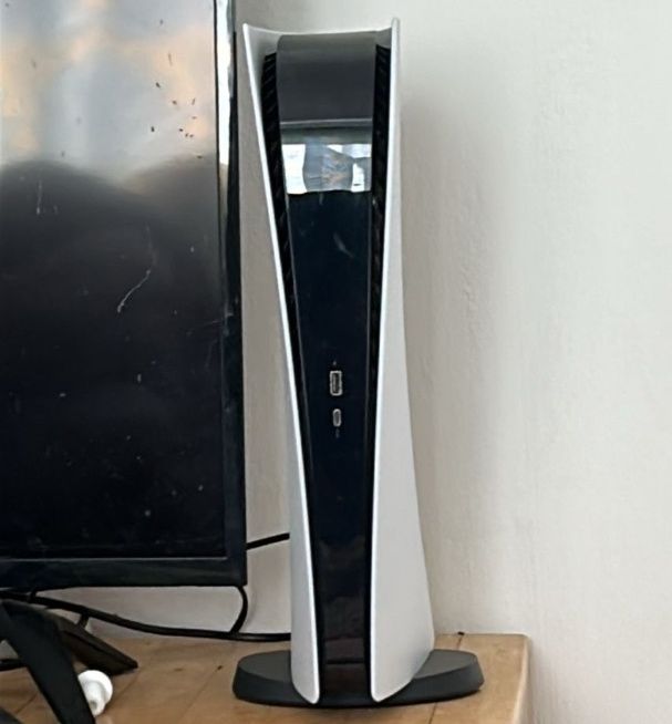 Playstation 5 with 1 Controller