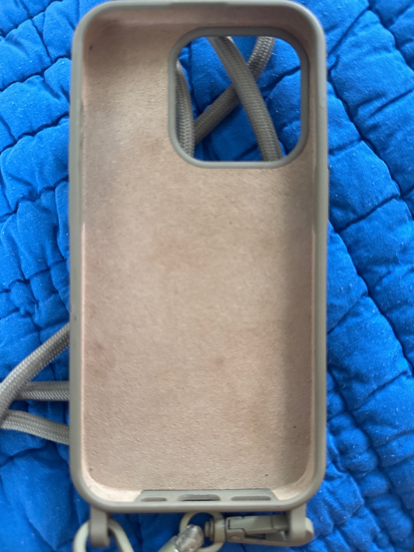 Charlot Paris iPhone 15 Pro Case with Strap Beige thumbnail 3