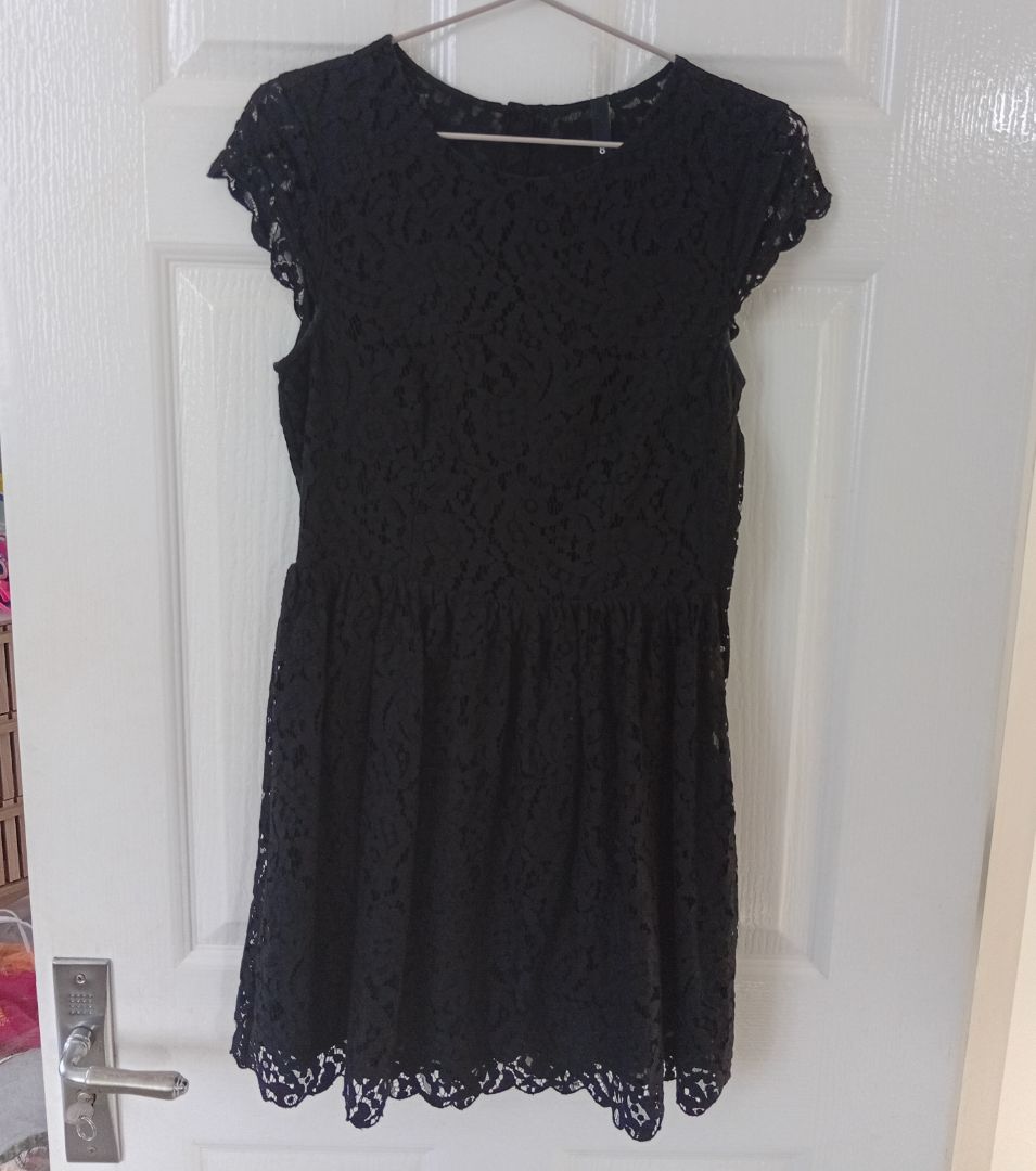 Robe en dentelle noire H&M Taille S