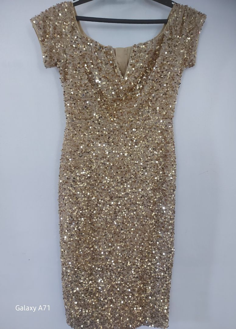 Robe de soirée à paillettes dorées femme