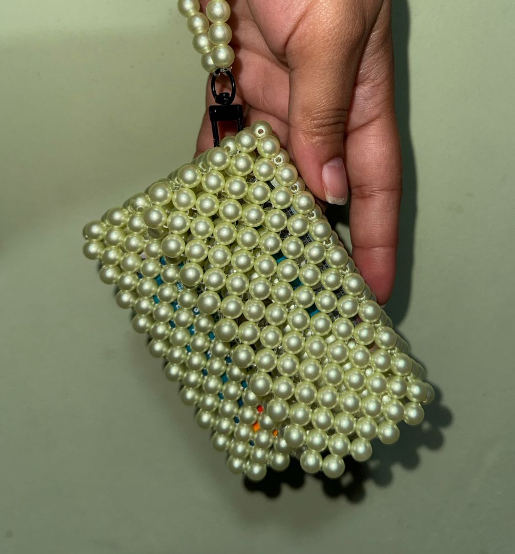 Handmade Pearl Green Beaded Card Holder thumbnail 3