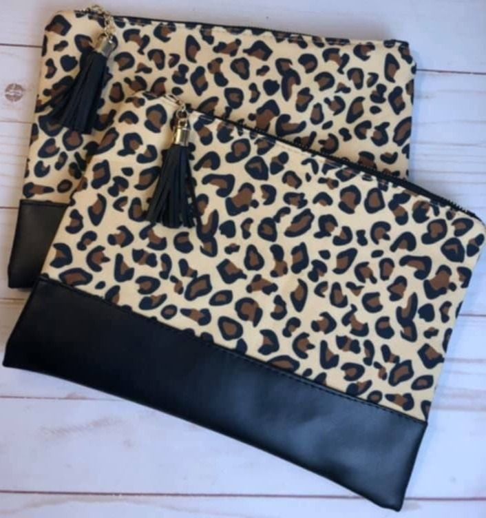 Assorted Stylish Clutch Bags with Tassels thumbnail 4