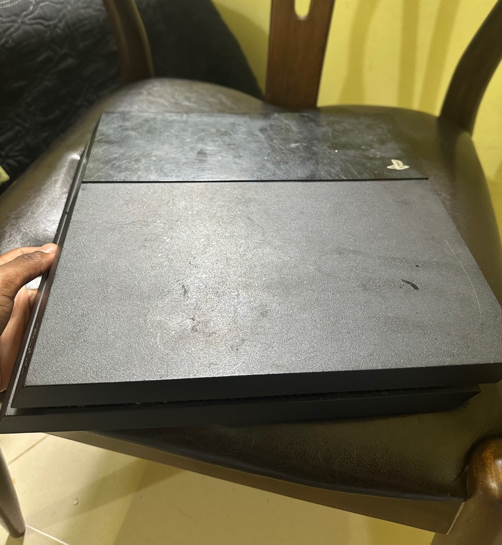 Sony PlayStation 4 Fat Black For Parts or Repair