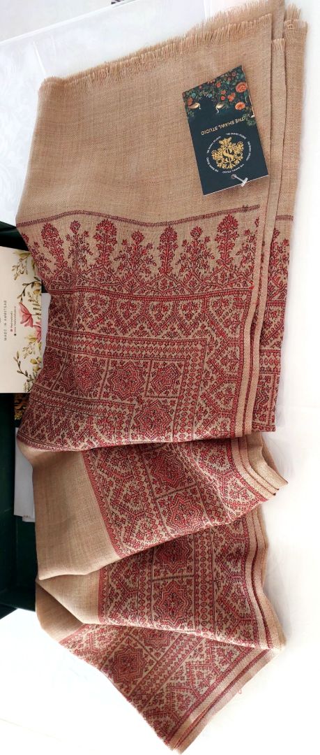 Premium Handloom Women Shawl thumbnail 4