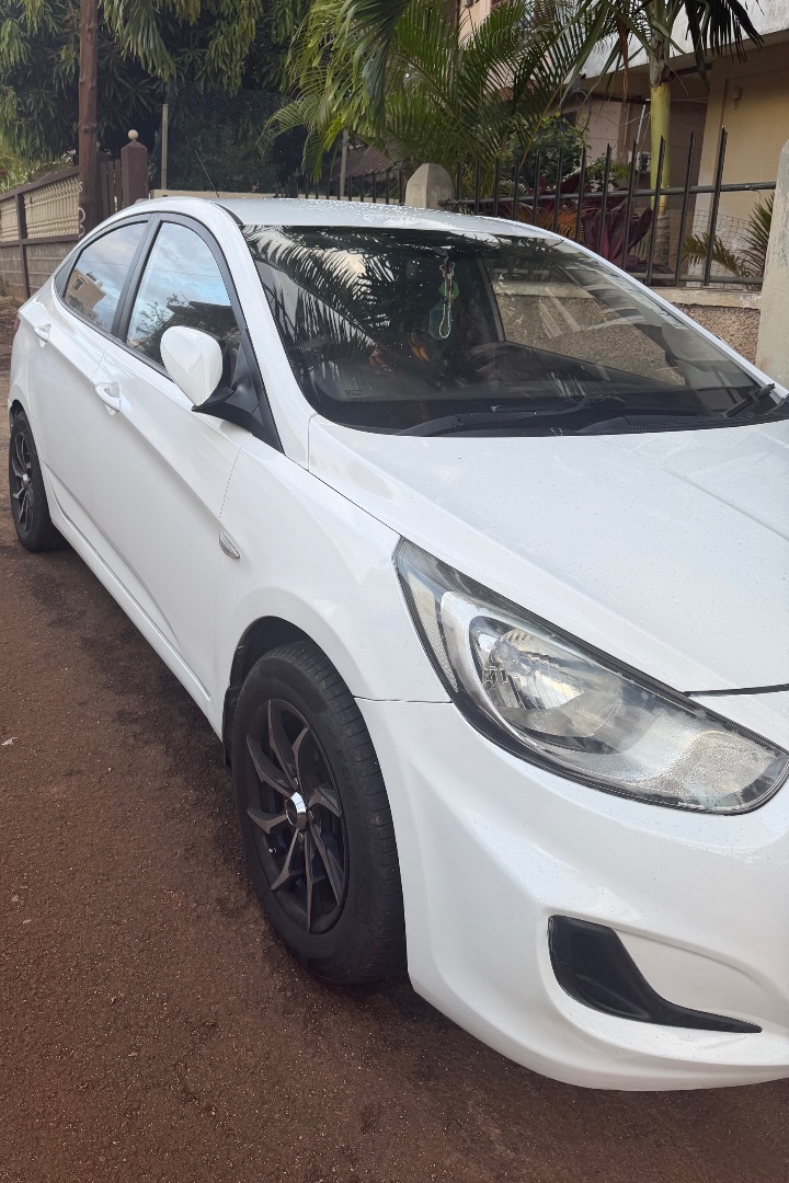 Hyundai Accent 2011 1.4L Automatic thumbnail 3
