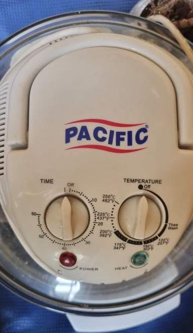 Pacific Halogen Oven White thumbnail 2