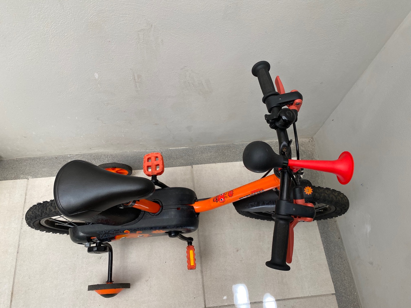 Decathlon BTWIN 14 inch Kids Bike Orange Black thumbnail 2