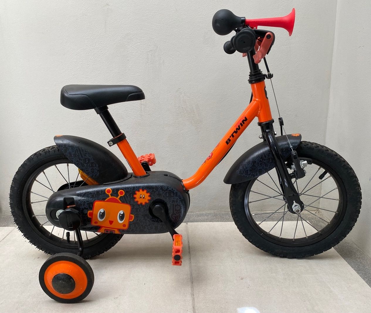 Decathlon BTWIN 14 inch Kids Bike Orange Black - Image 1 of 2