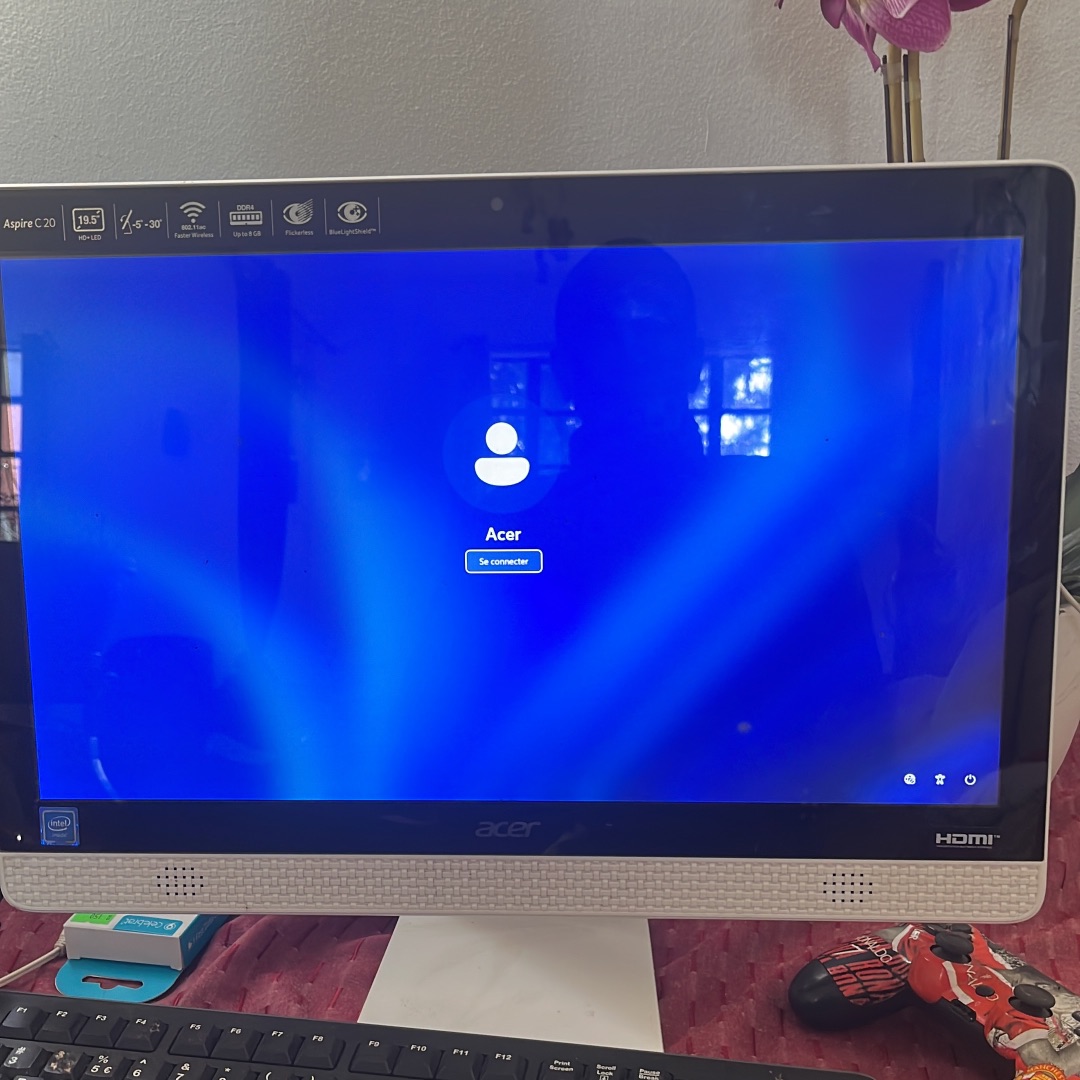 Acer Aspire C20-830 All-in-One PC thumbnail 2