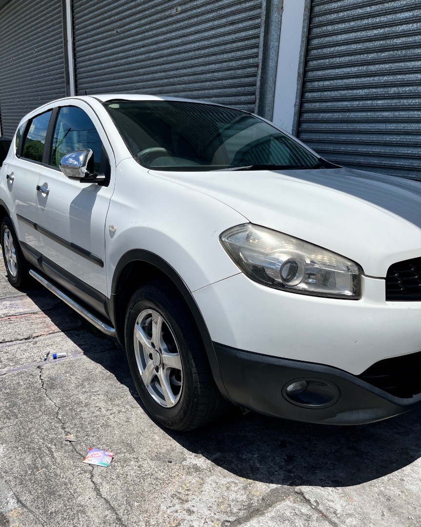 Nissan Qashqai 2011 1.6L Manual