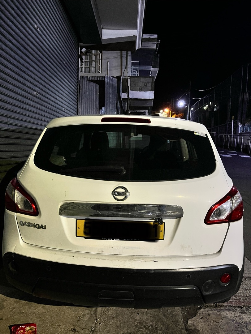 Nissan Qashqai 2011 1.6L Manual thumbnail 5