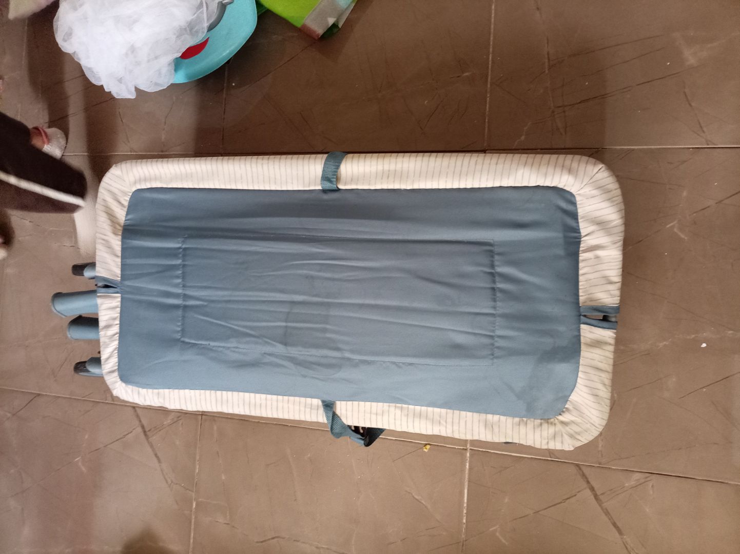 Onyx Baby Travel Cot thumbnail 5
