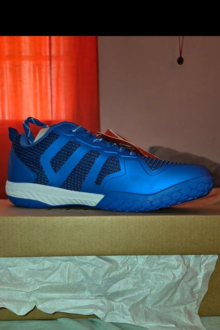 LI-NING Ultra Max Badminton Shoes Blue Size 44 thumbnail 2