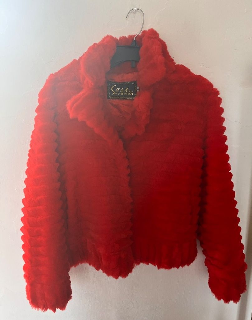 Shulejia Fashion Red Faux Fur Jacket Size L - Image 1 of 1