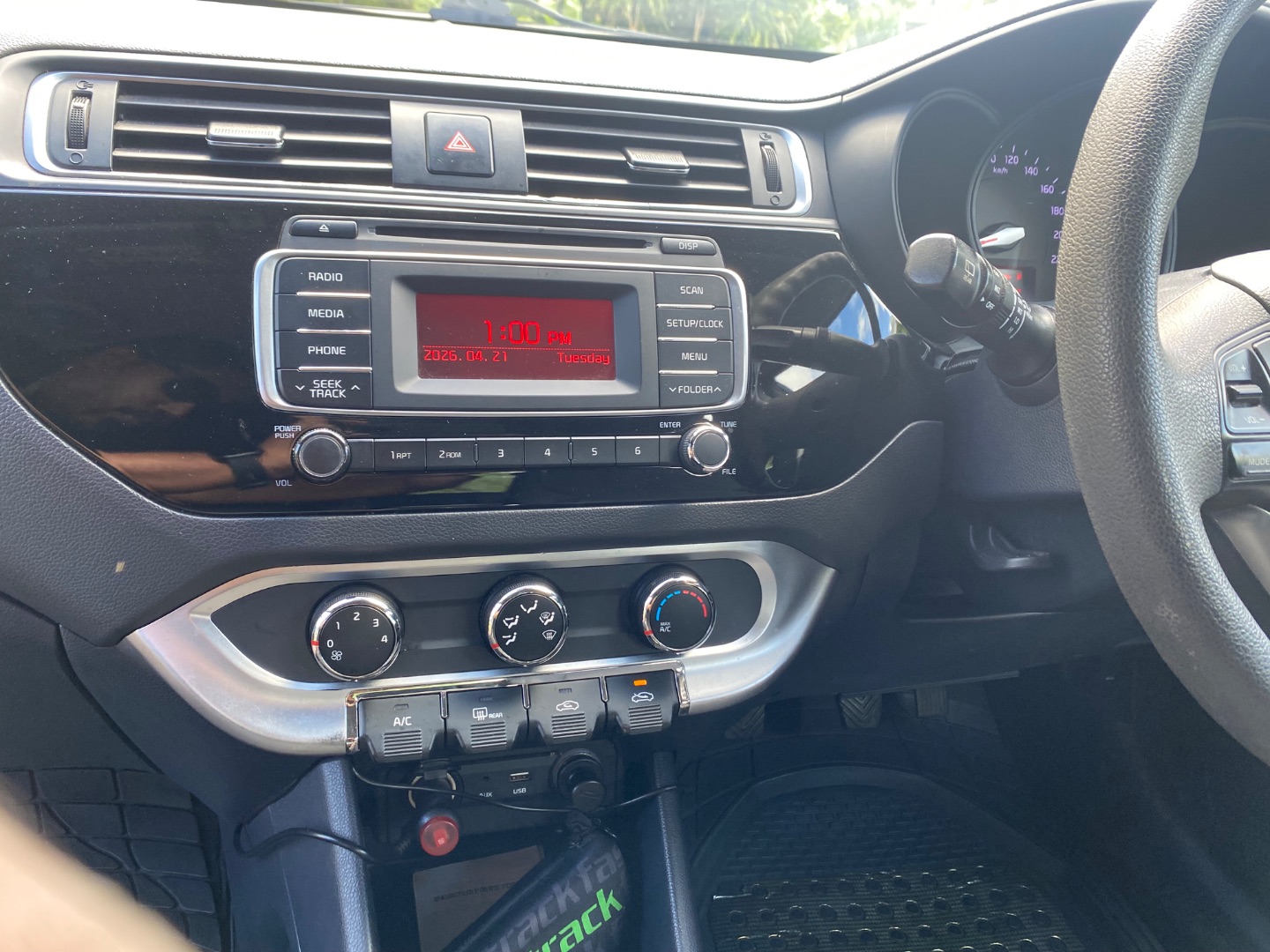 Kia Rio 2015 Manual thumbnail 4