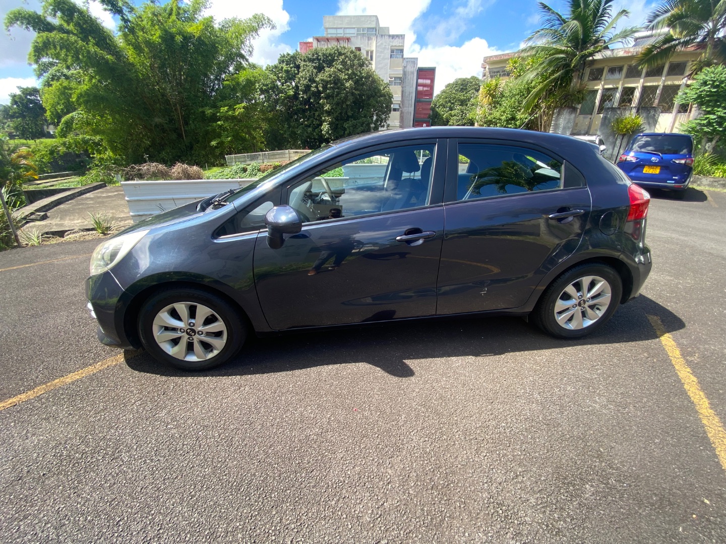 Kia Rio 2015 Manual thumbnail 6