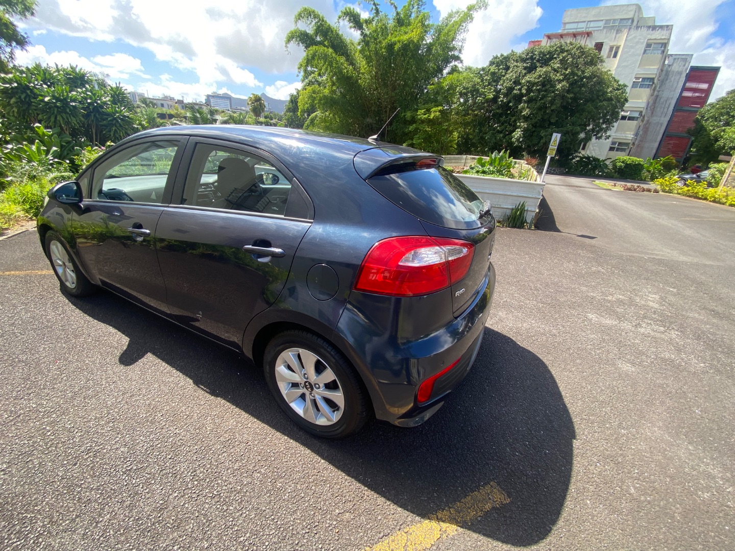 Kia Rio 2015 Manual thumbnail 7
