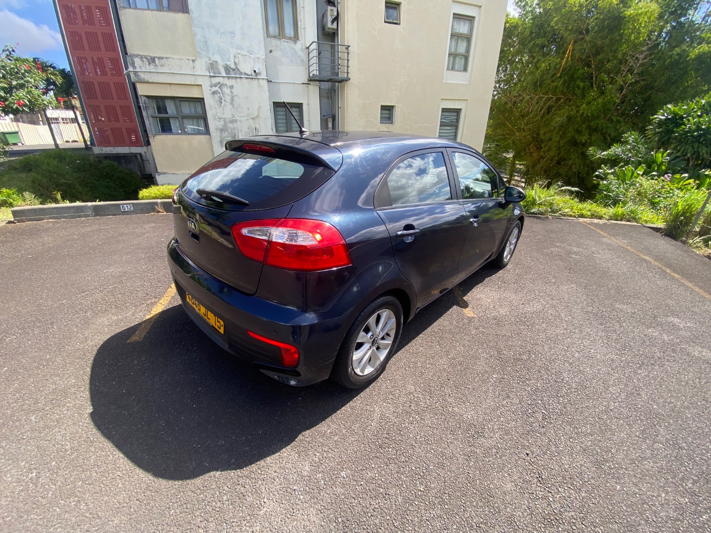 Kia Rio 2015 Manual thumbnail 8