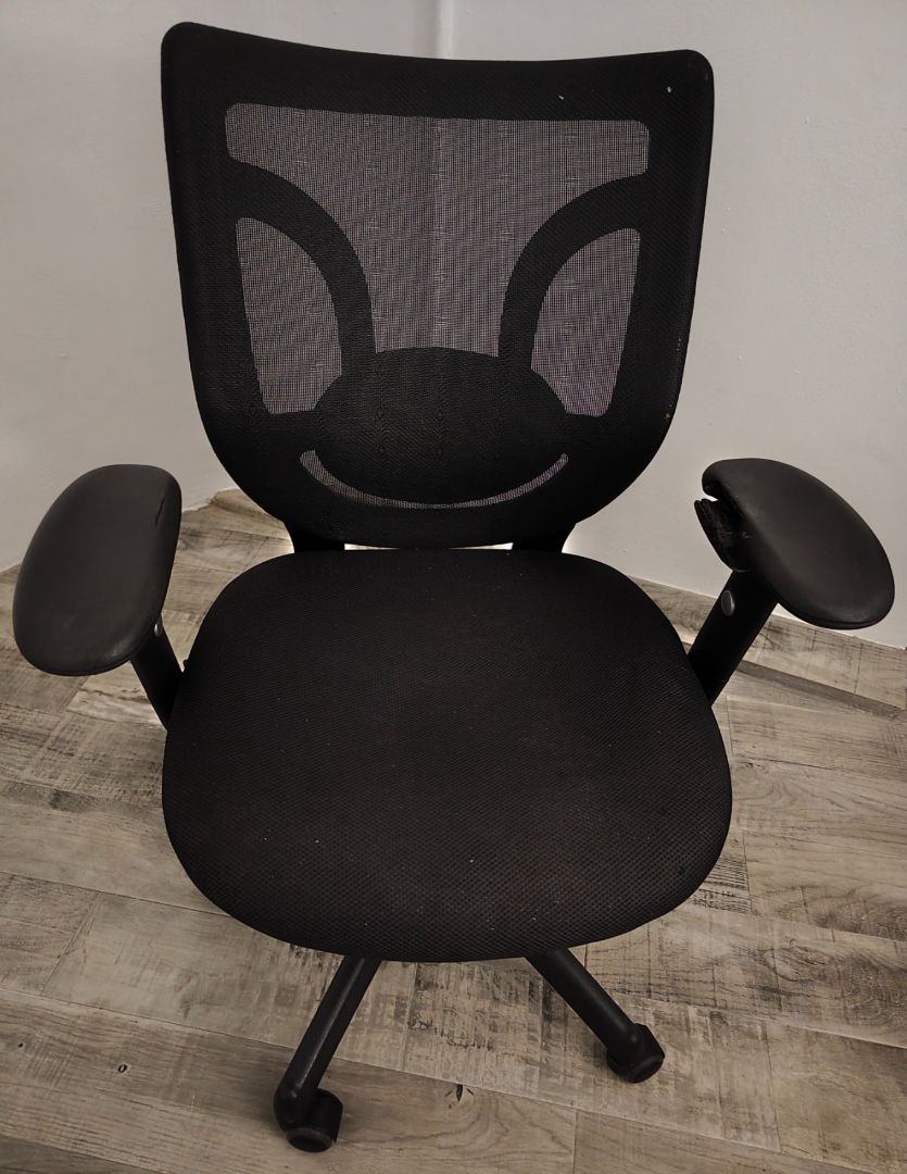 Ergonomic Office Chair Black Mesh - Image 1 of 3