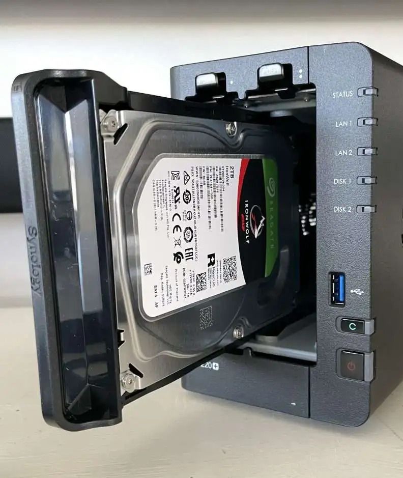 Synology DS220+ NAS 8GB RAM with 2x 4TB HDDs thumbnail 2