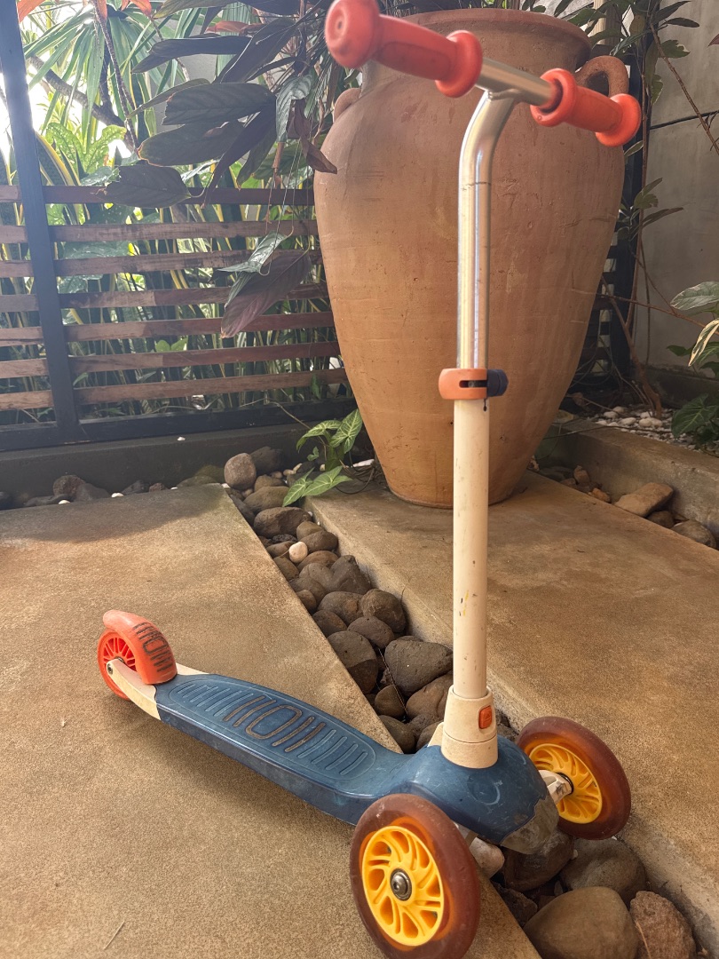 Decathlon Kids Blue Three-Wheel Scooter