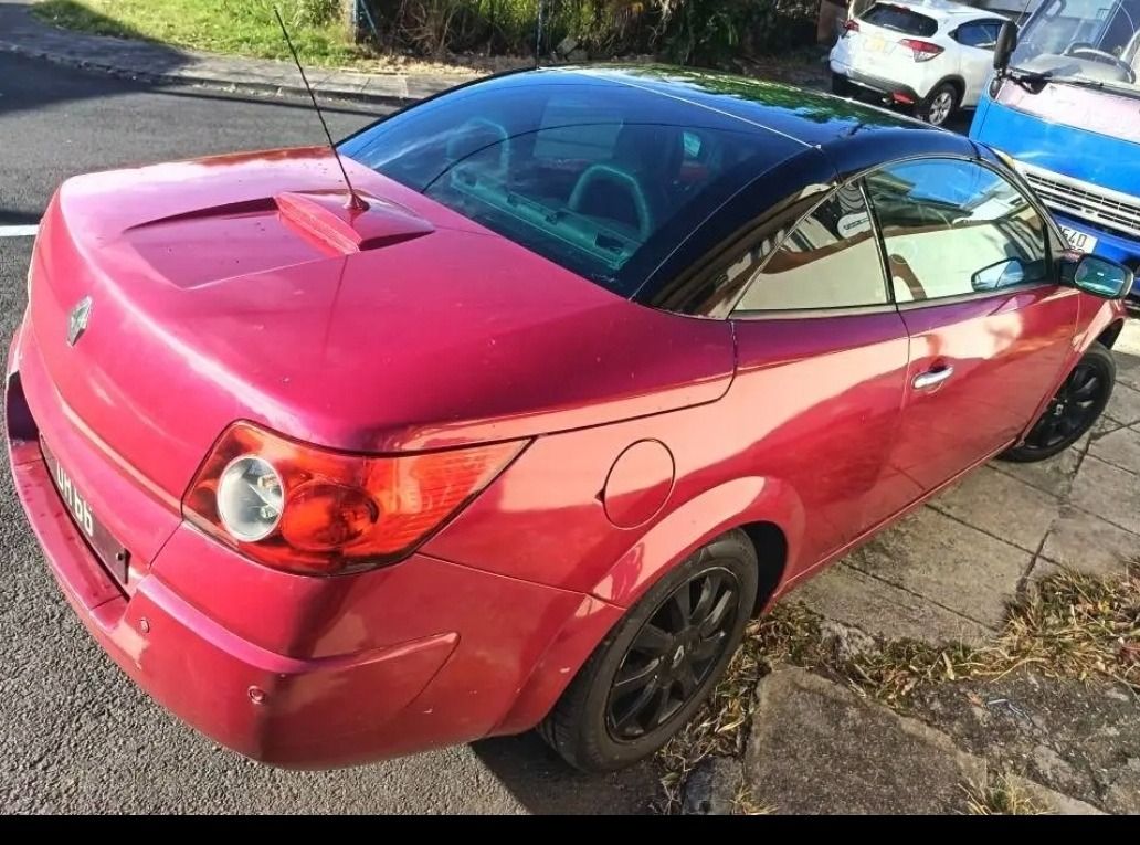 Renault Megane Manual thumbnail 2