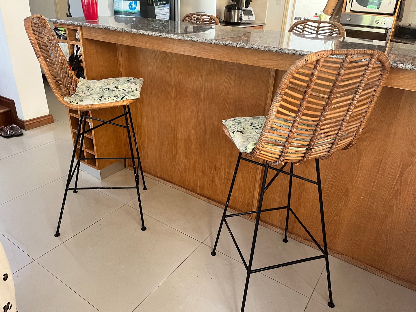 4 Rattan Bar Chairs with Cushions thumbnail 3