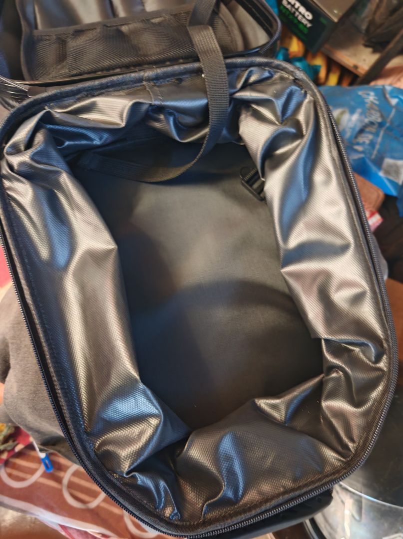 Universal Motorcycle Tail Bag 15-20L Waterproof thumbnail 4