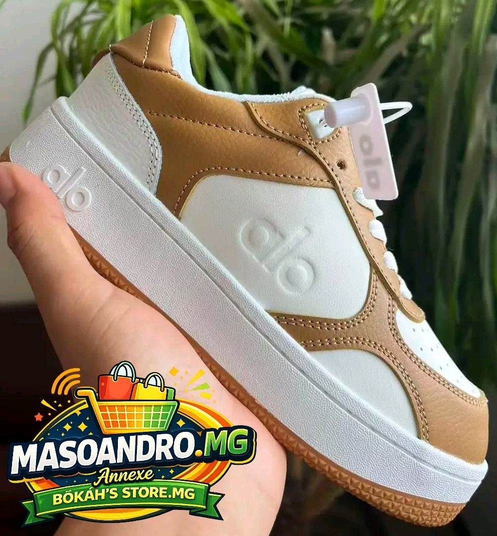 Alo Yoga Sneakers thumbnail 3