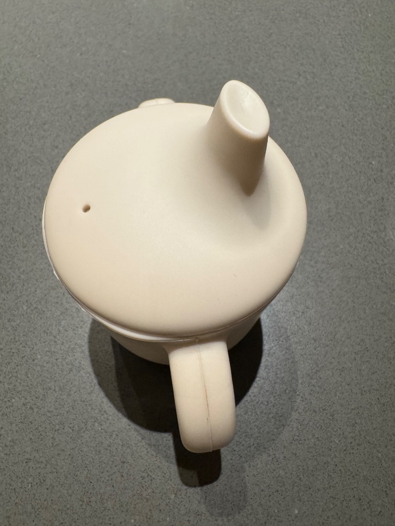 Liewood Baby Sippy Cup Beige with Orange Cherry Print thumbnail 2