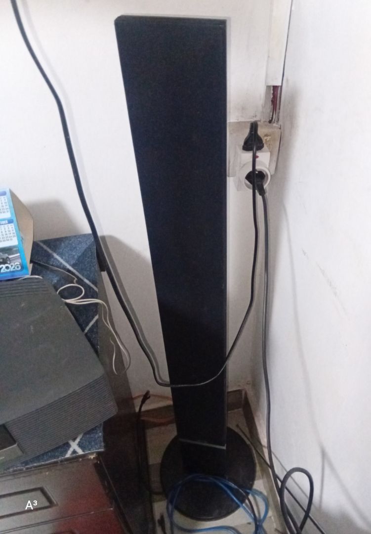 LG 5.1ch Active Subwoofer Audio System Black thumbnail 2