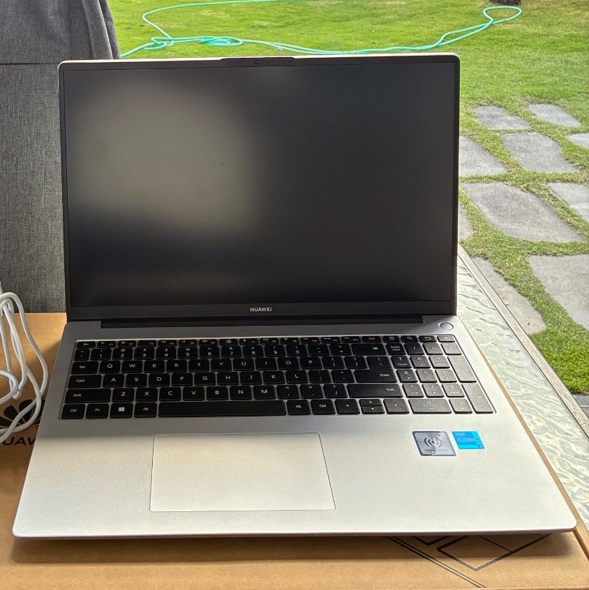 Huawei MateBook D16 Laptop Silver - Image 1 of 2