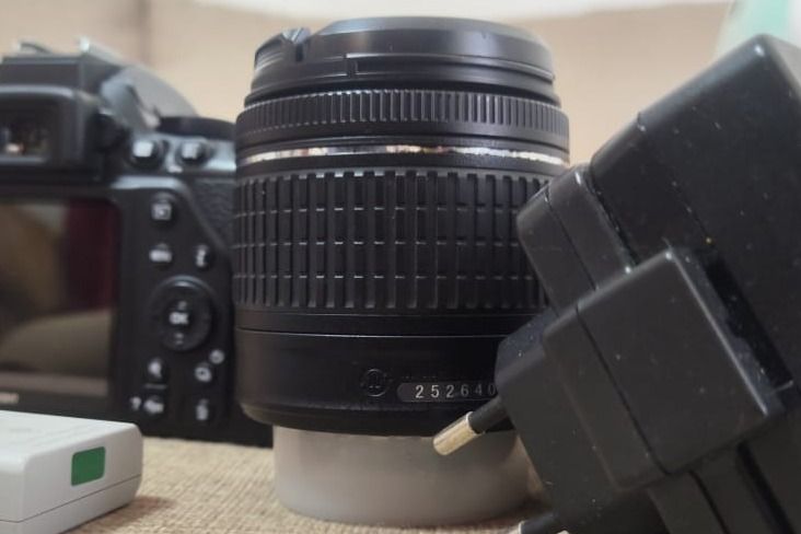 Nikon D3500 DSLR Camera with Kit Lens