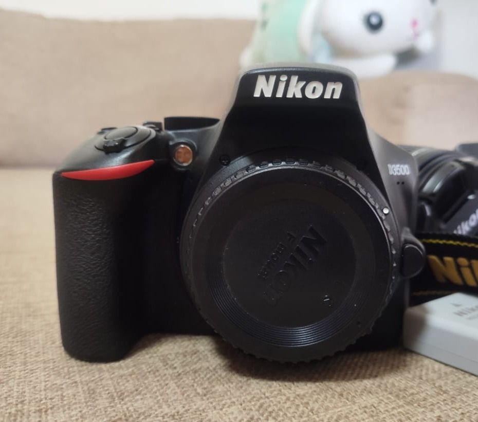 Nikon D3500 DSLR Camera avek kit lens thumbnail 3