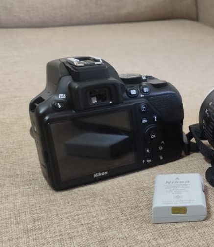 Nikon D3500 DSLR Camera avek kit lens thumbnail 4
