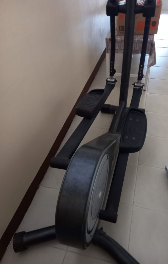Proteus Elliptical Cross Trainer Black thumbnail 2
