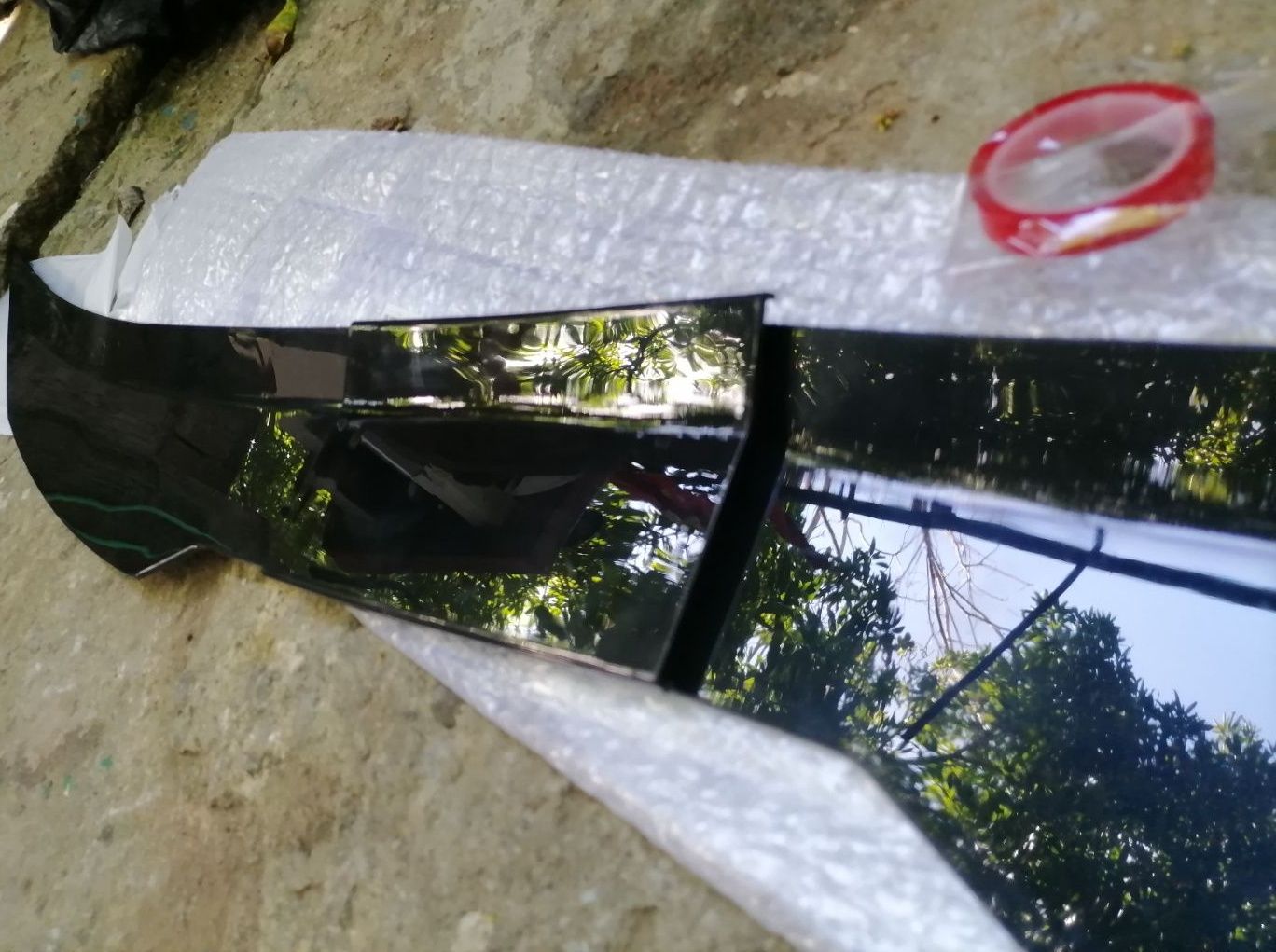 Universal Glossy Black Car Spoiler - Image 1 of 2