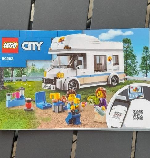 LEGO City 60283 Holiday Camper Van