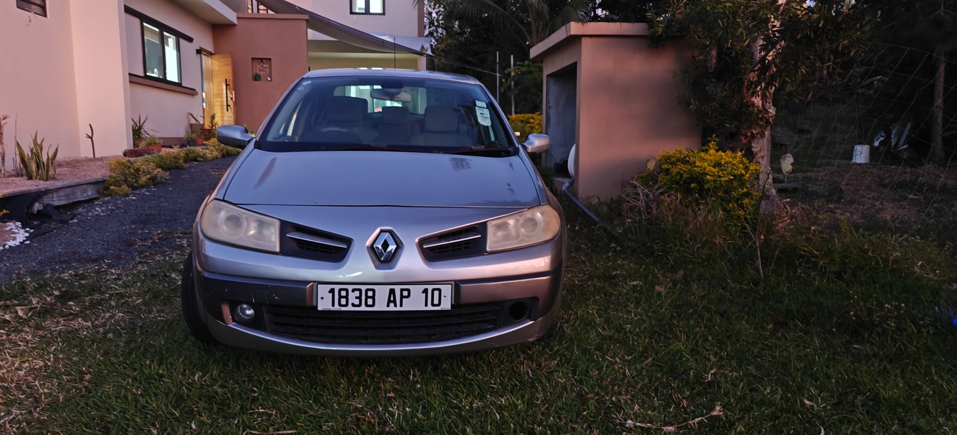 Renault Mégane 2 à Vendre thumbnail 4
