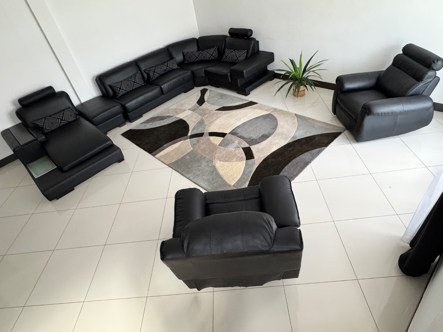 Black Leather Living Room Sofa Set thumbnail 5