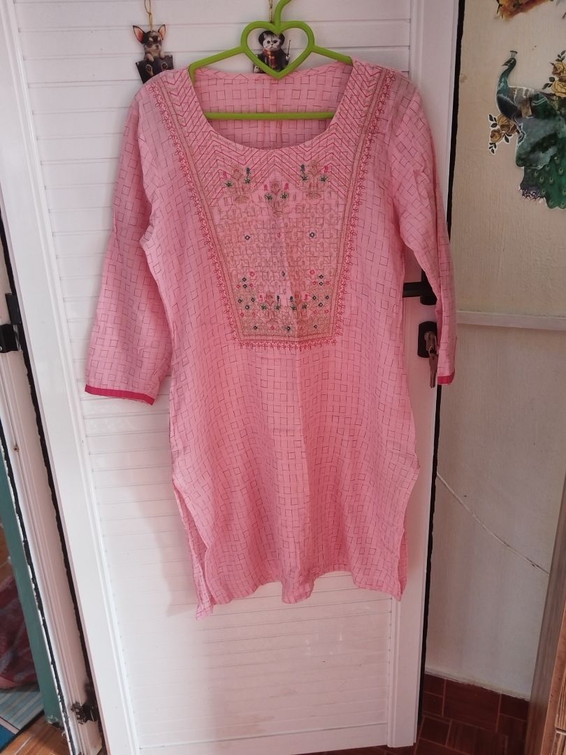 Pink Embroidered Kurti thumbnail 4